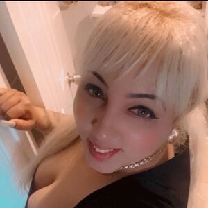 Meet your Posher, Dayana